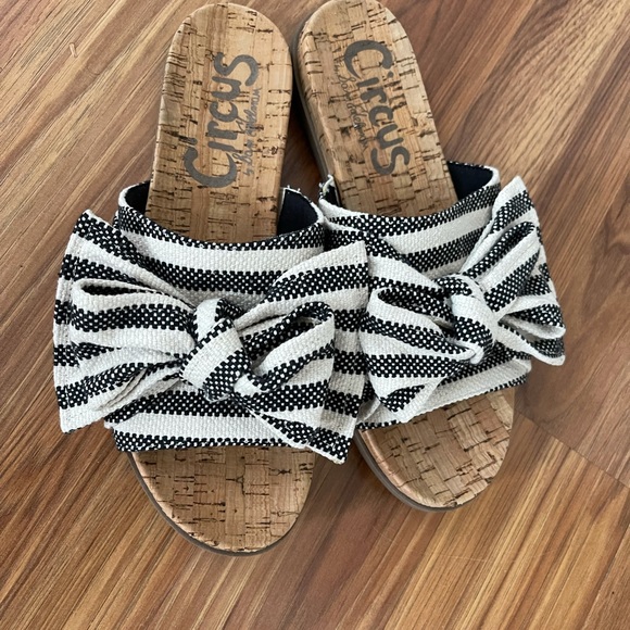 Sam Edelman Slides! - Picture 3 of 9